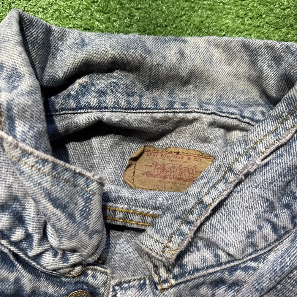 Vtg 80s-90s Levis Denim Trucker Jacket‎ Sz M Made In USA Purple Wash Indigo